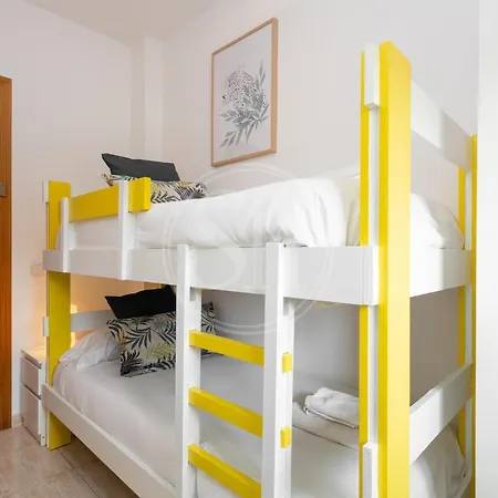 3 Con Balcon Apartment