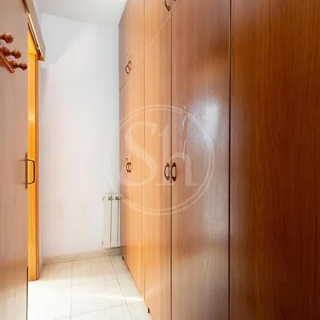 3 Con Balcon Apartment *
