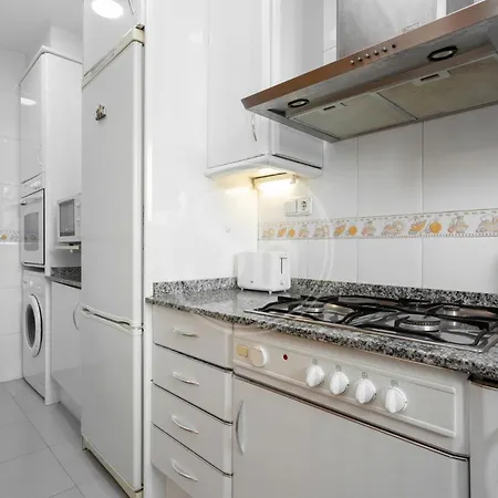 3 Con Balcon * برشلونة