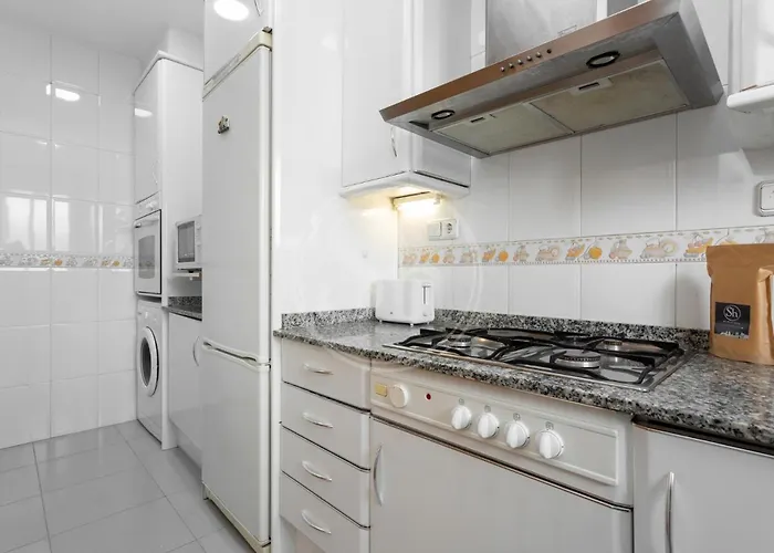 3 Con Balcon * برشلونة